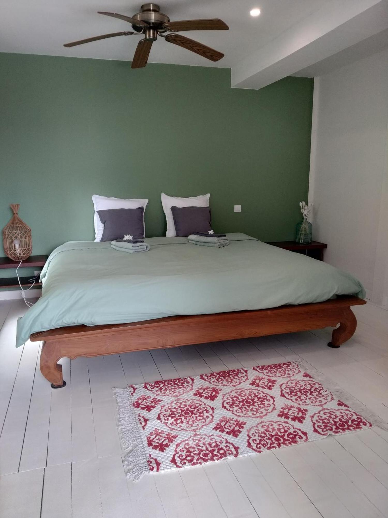 Chalet Ohana, Airport Family House Фааа Экстерьер фото